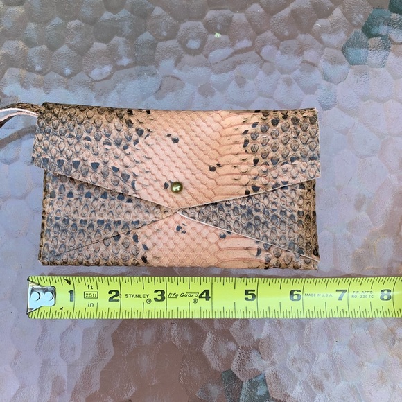 Purse & Wristlet Faux Snakeskin Croc Embossed Leather Line & Label Brooklyn NY - Picture 10 of 16